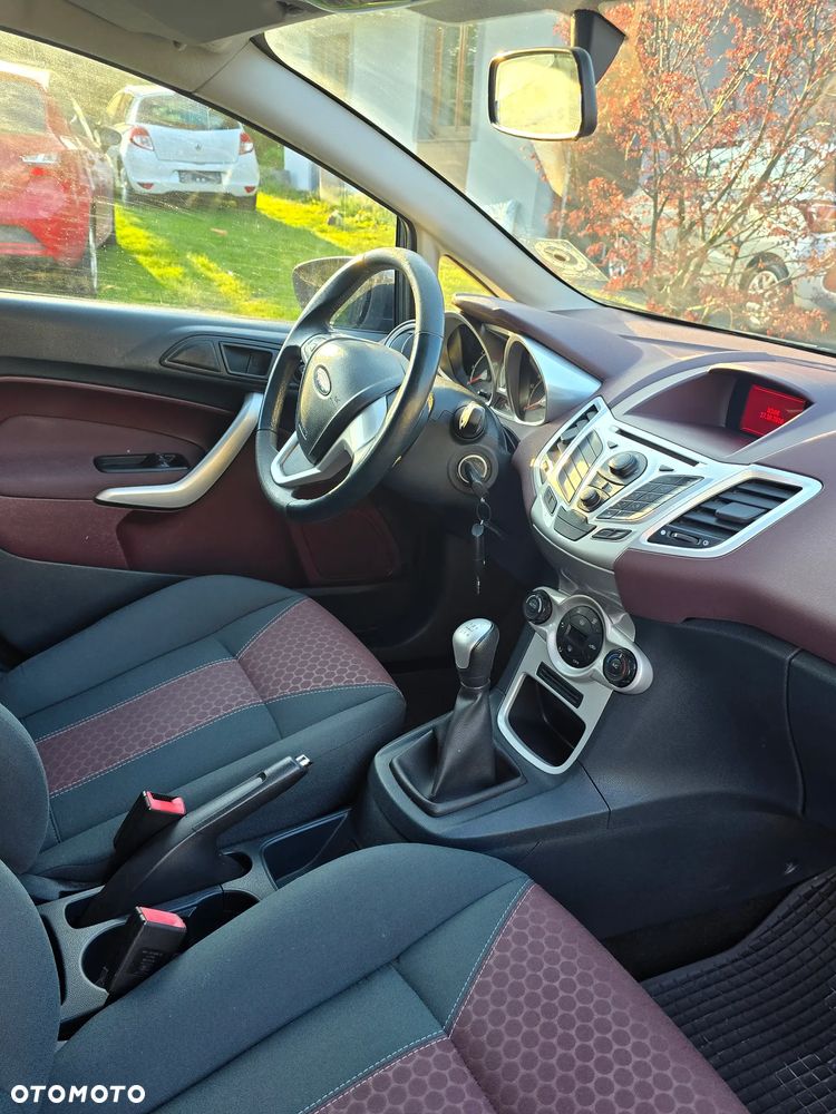Ford Fiesta 1.25 Titanium EU5 - 13