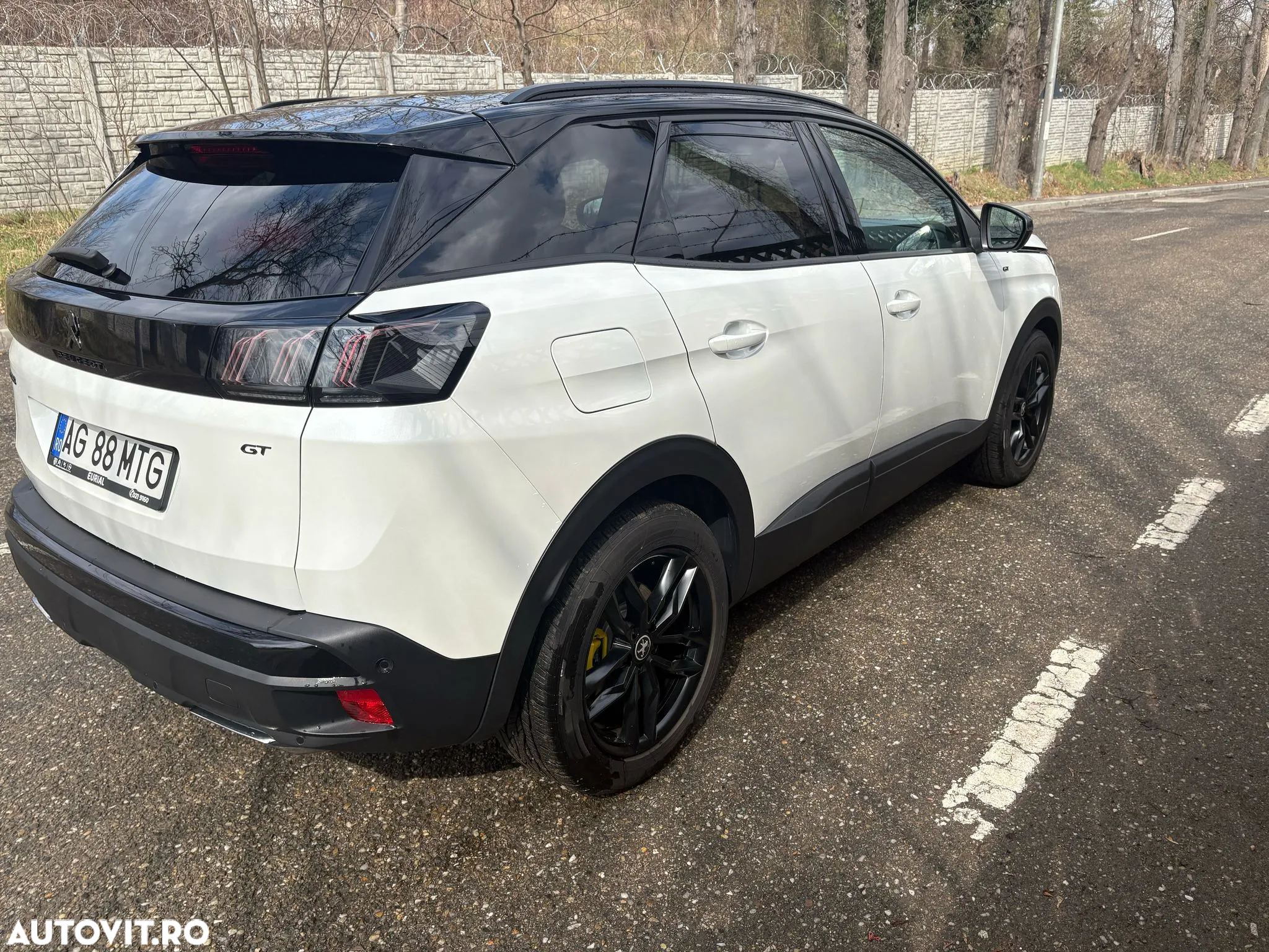 Peugeot 3008 1.2 PureTech 130 EAT8 GT - 2