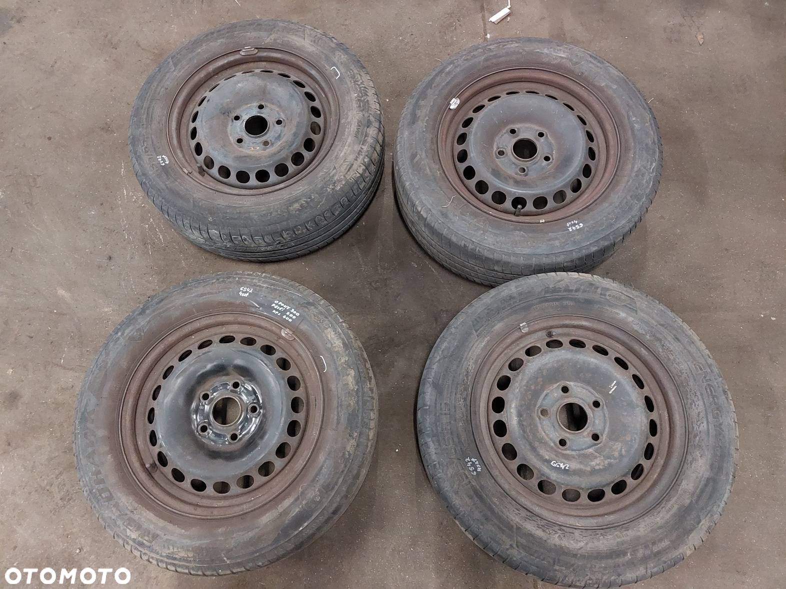 FELGI STALOWE 4 SZTUKI 8D0601027 5x112 6Jx15 ET45 FI57,1 PASSAT A4 B5 - 1