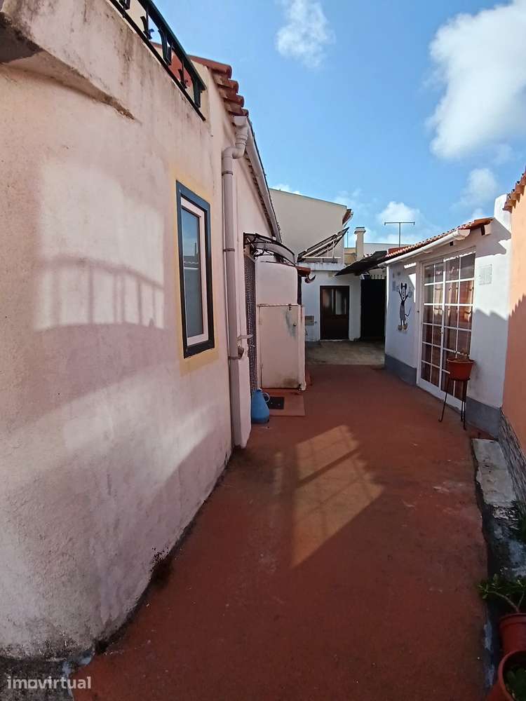 Moradia T2 geminada com varanda e terraço - Grande imagem: 4/31