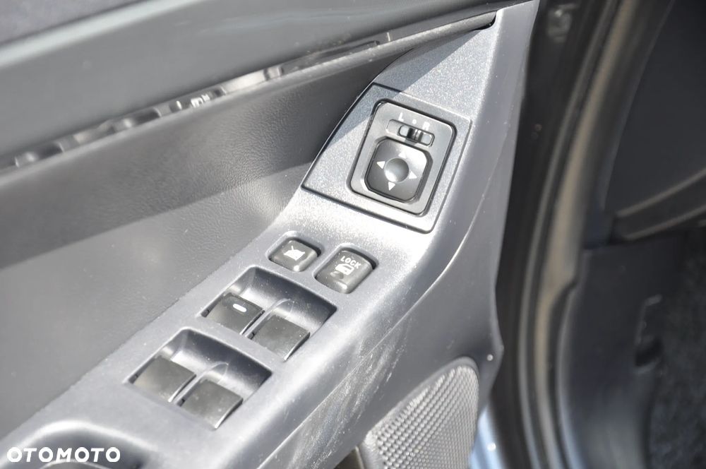 Mitsubishi Lancer 1.8 CVT Intense - 27