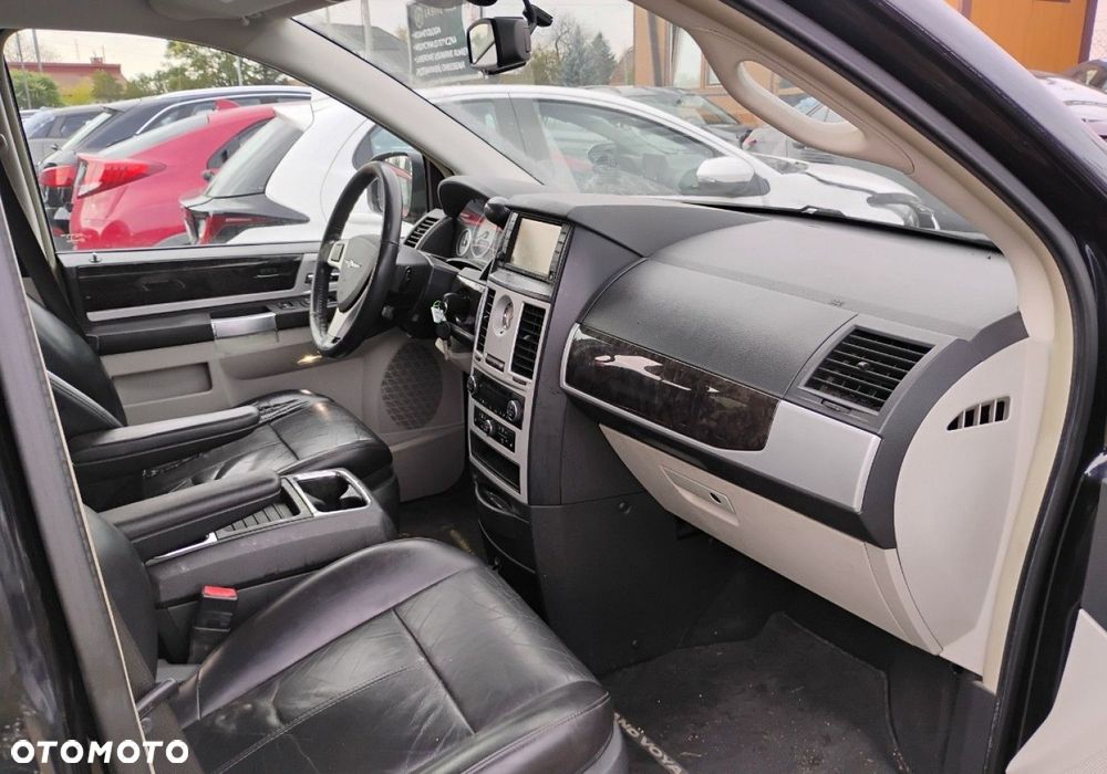 Chrysler Grand Voyager - 9