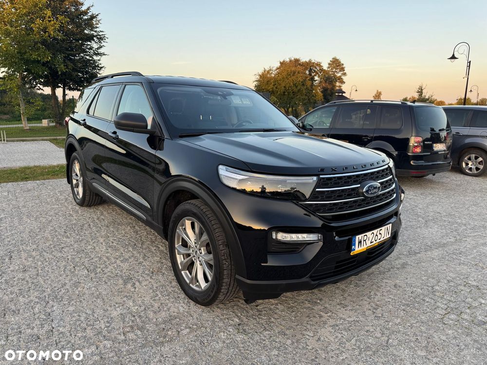 Ford Explorer - 1