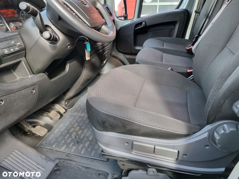 Opel movano L4H2 2.2 165KM MT - 11