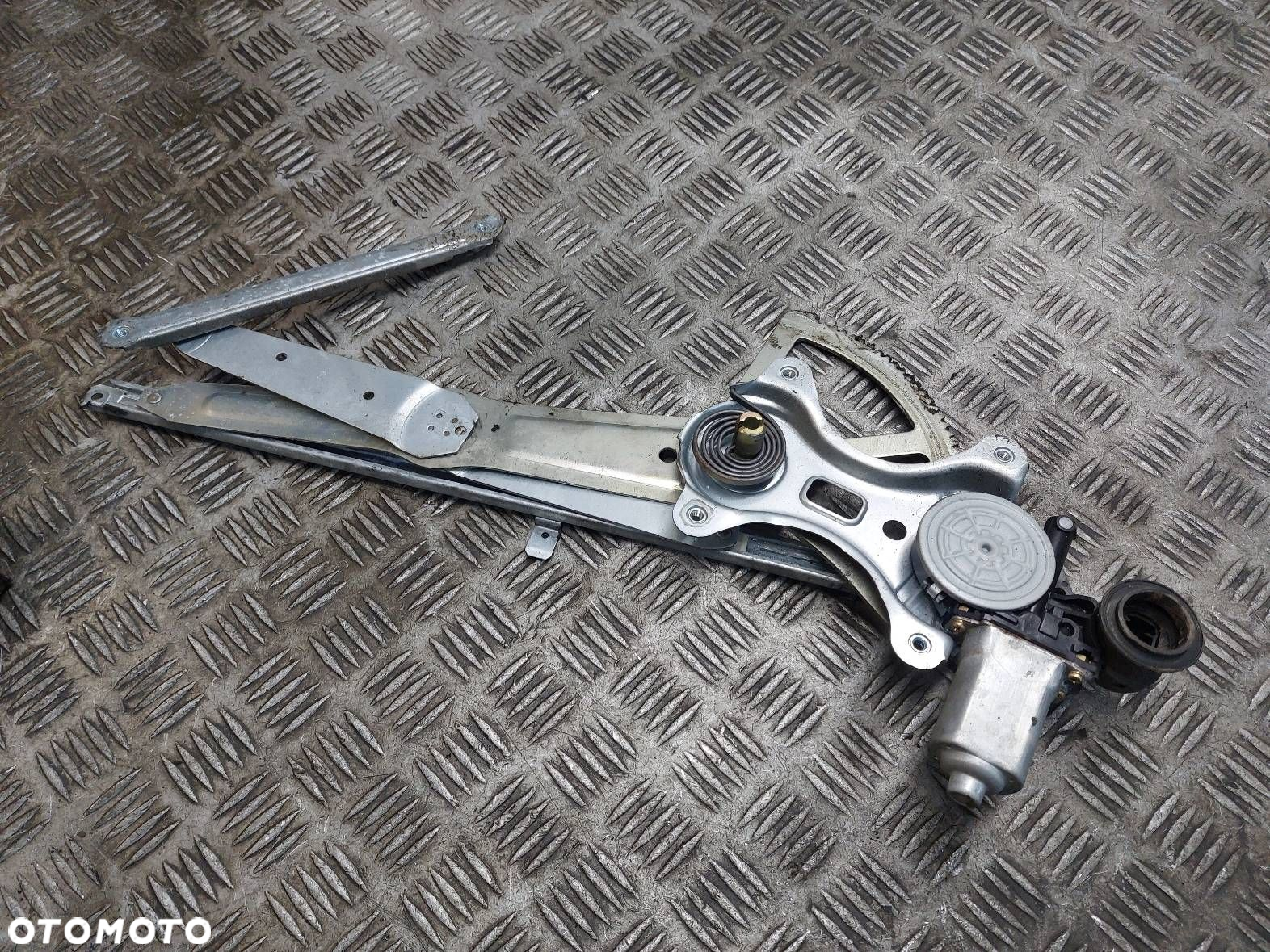 MECHANIZM PODNOŚNIK SZYBY PRAWY PRZÓD RAV4 II LIFT 85710-42070 - 3