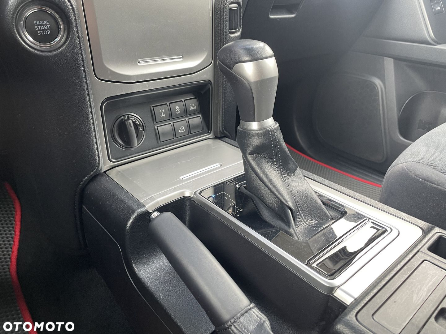 Toyota Land Cruiser - 18