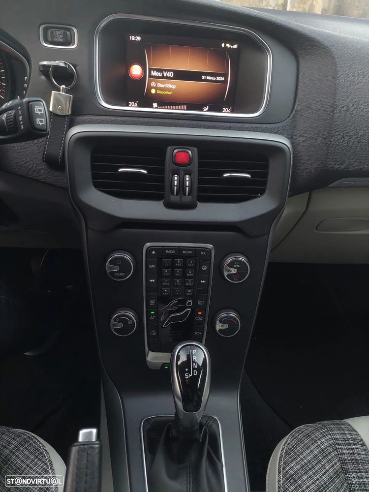 Volvo V40 Cross Country 2.0 D2 Kinetic Geartronic - 12