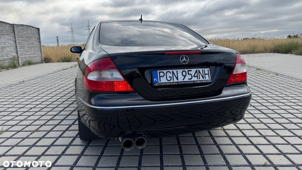 Mercedes-Benz CLK - 12