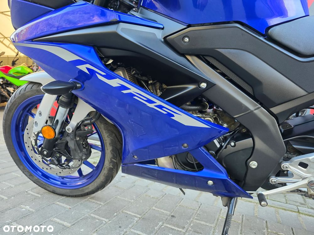Yamaha YZF - 11
