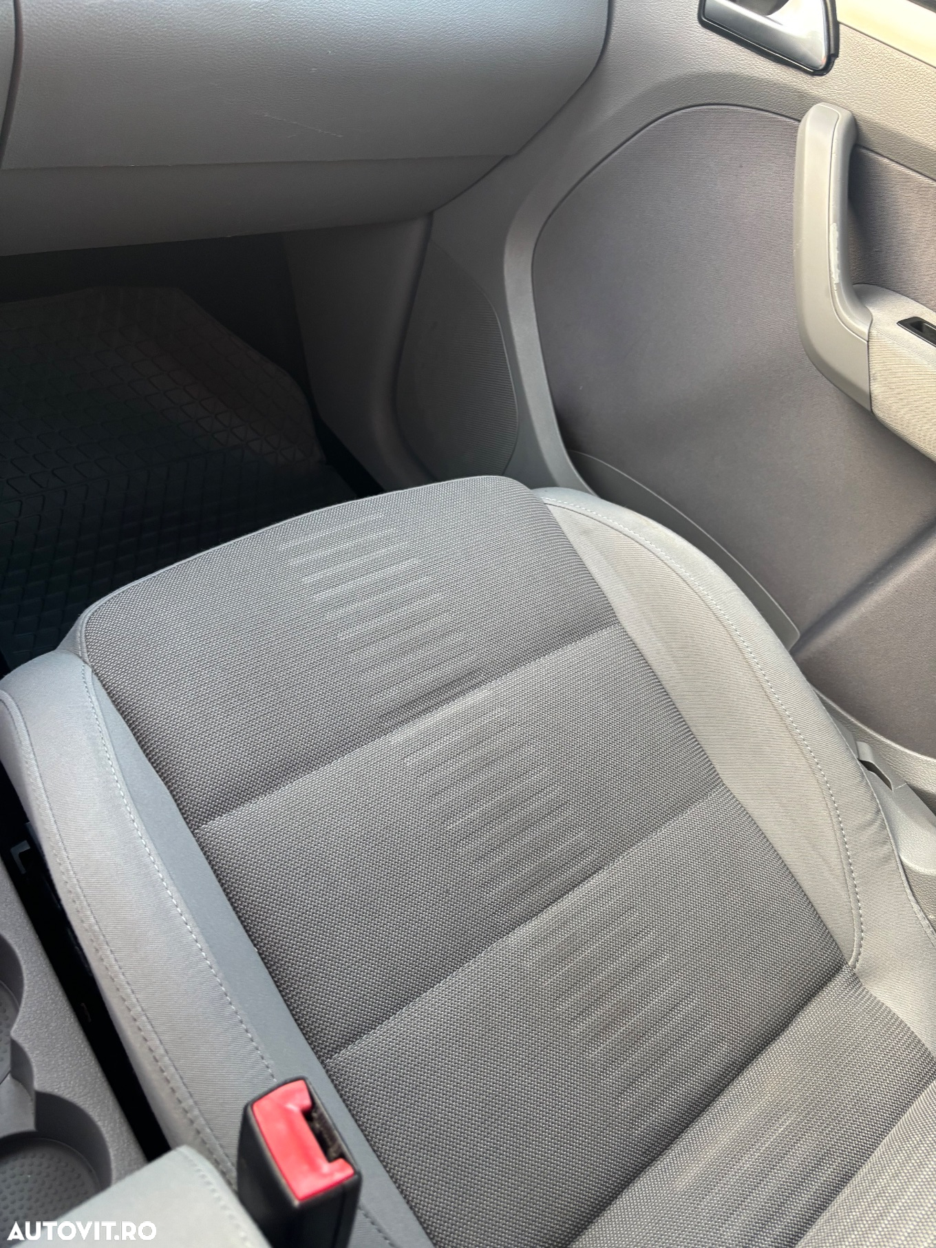 Volkswagen Touran 2.0 TDI Comfortline - 5