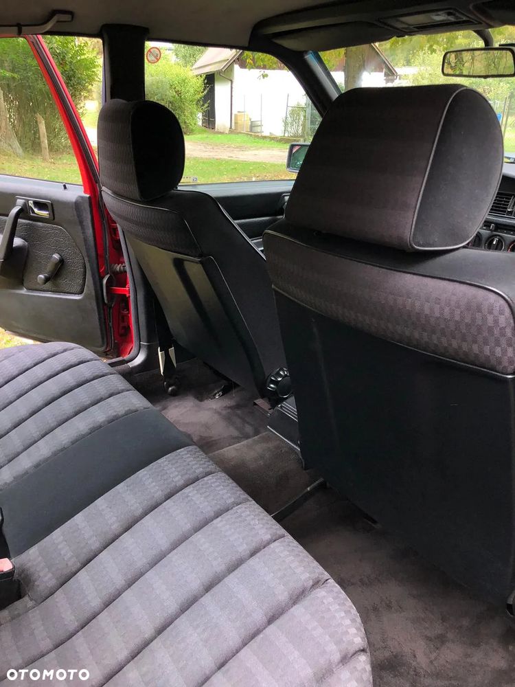 Mercedes-Benz W201 (190) - 24