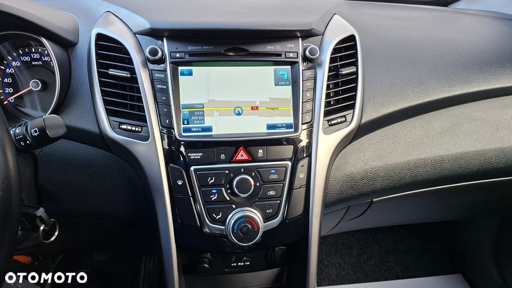 Hyundai i30 i30cw 1.4 Fifa World Cup Edition - 5