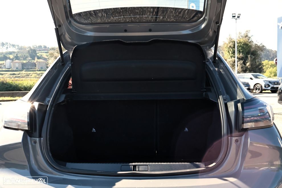 Peugeot 208 1.2 PureTech Allure - 17