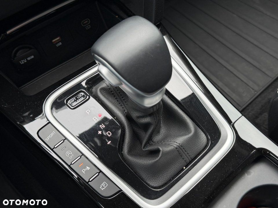 Kia Ceed - 14