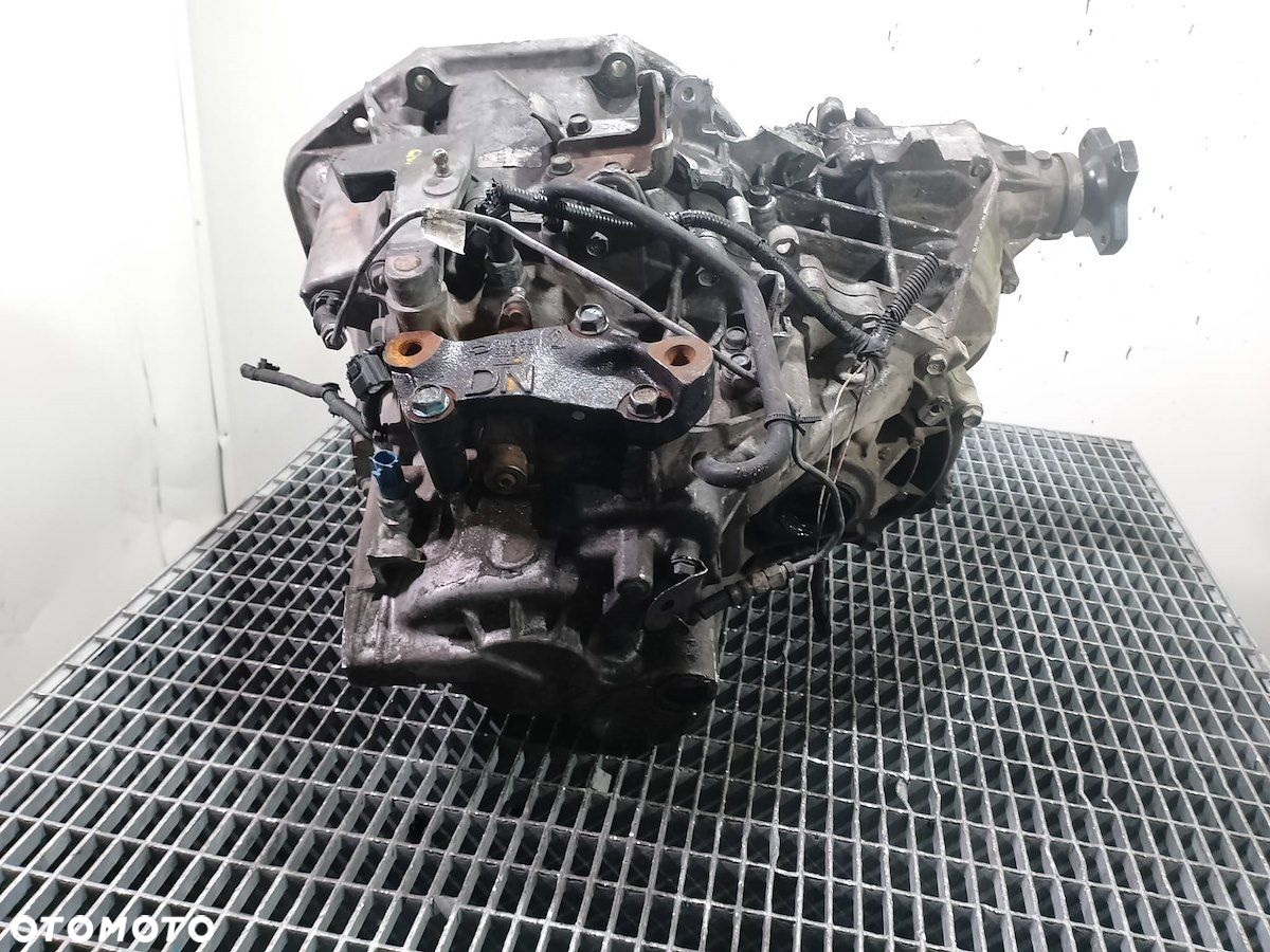 SKRZYNIA BIEGÓW MANUALNA NISSAN X-TRAIL T30 ( 01-07 ) 2.0 D JG7 - 6