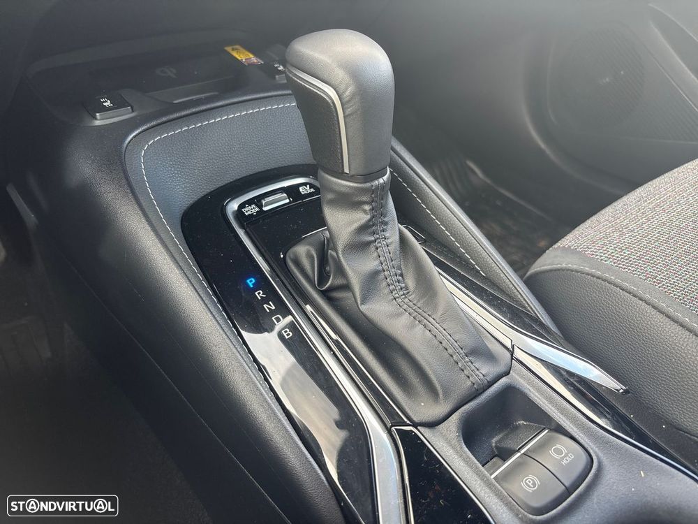 Toyota Corolla Touring Sports 1.8 Hybrid Comfort Plus - 18