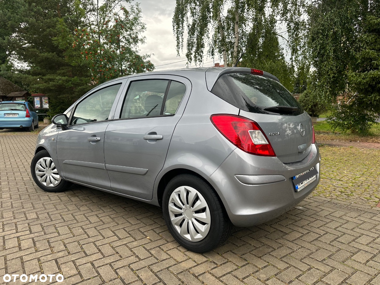 Opel Corsa 1.2 16V Enjoy - 4