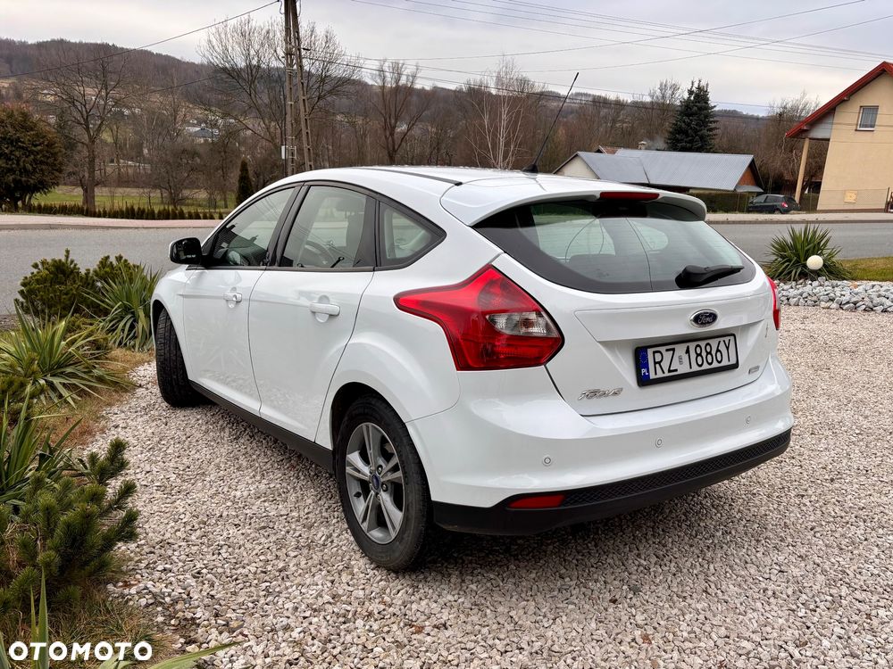 Ford Focus 1.6 TDCi DPF Champions Edition - 4