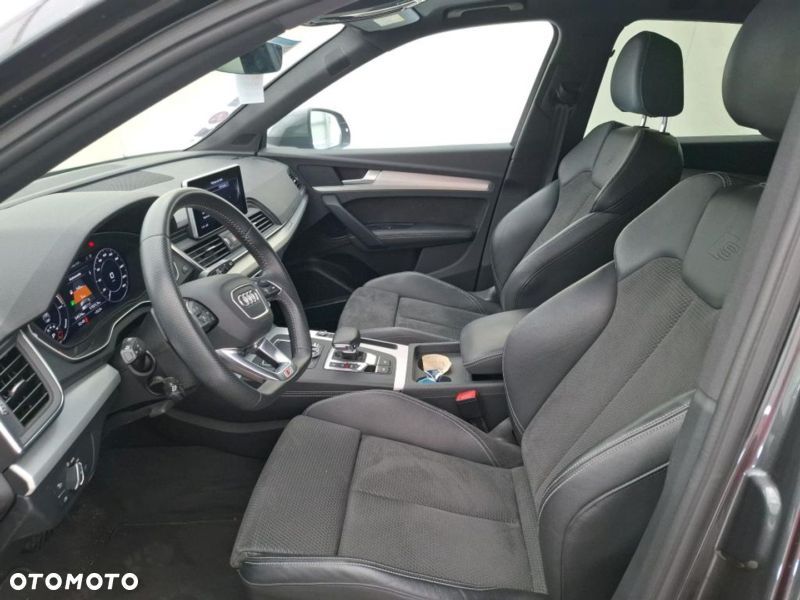 Audi Q5 55 TFSIe quattro S tronic S line business - 9