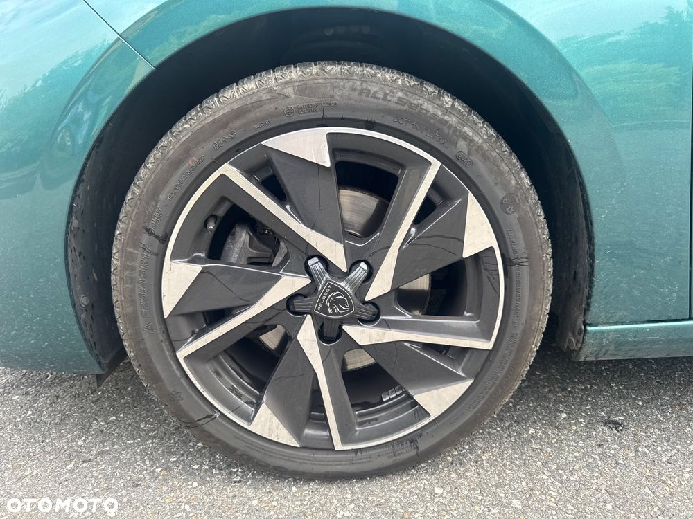 Peugeot 308 1.2 PureTech Allure Pack S&S EAT8 - 24
