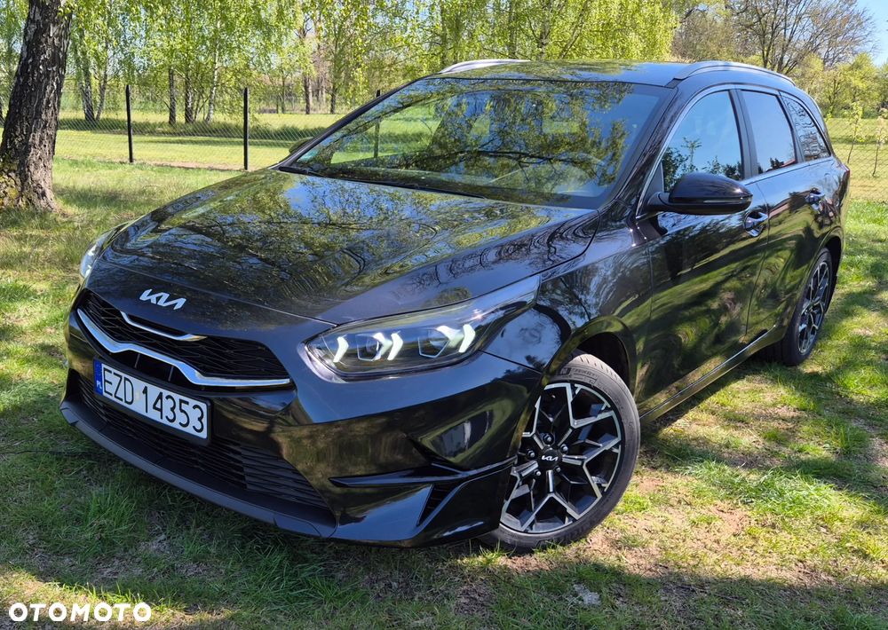Kia Ceed - 32