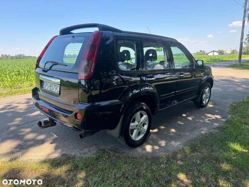 Nissan X-Trail 2.2 dCi 4x4 Sport - 5