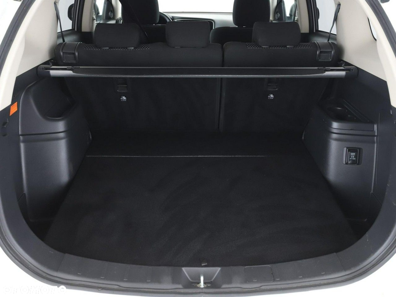 Mitsubishi Outlander - 20