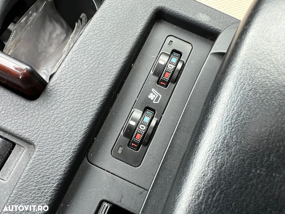 Lexus Seria RX 450h Aut. Executive - 27