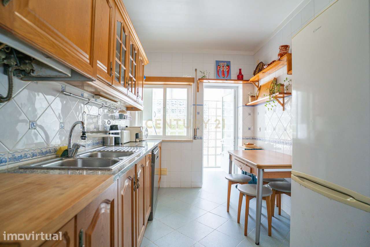 Apartamento T3+1 Duplex| 2 minutos do Centro de Caldas da Rainha - Grande imagem: 4/35