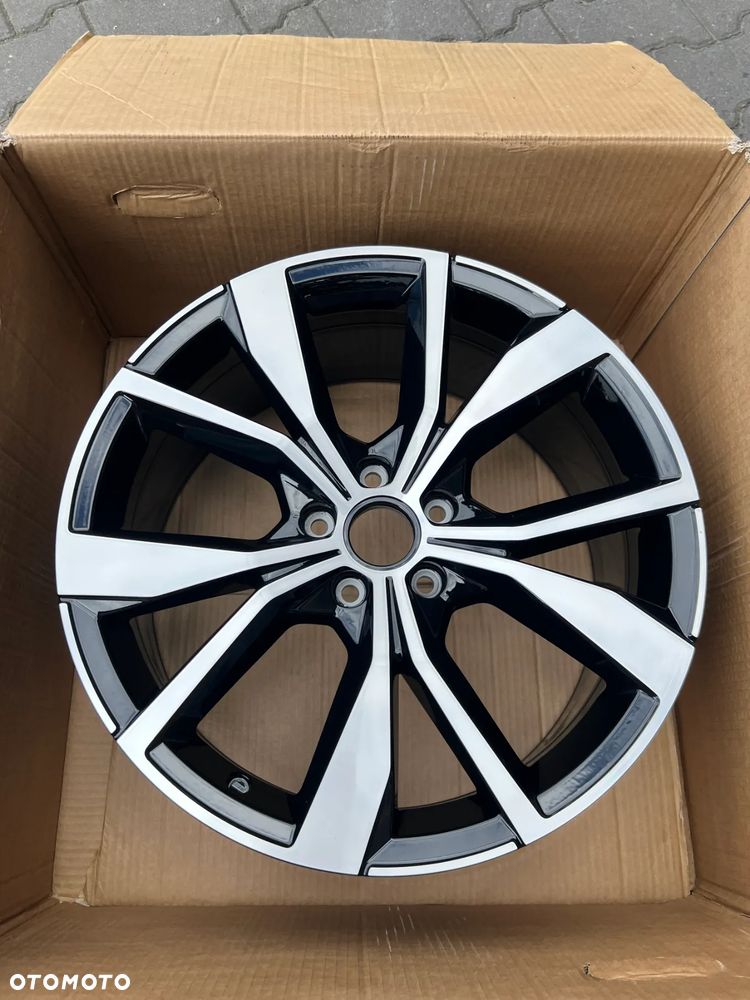 Oryginalna Felga VW T Roc 19'' R-line 2Ga601025AK - 1