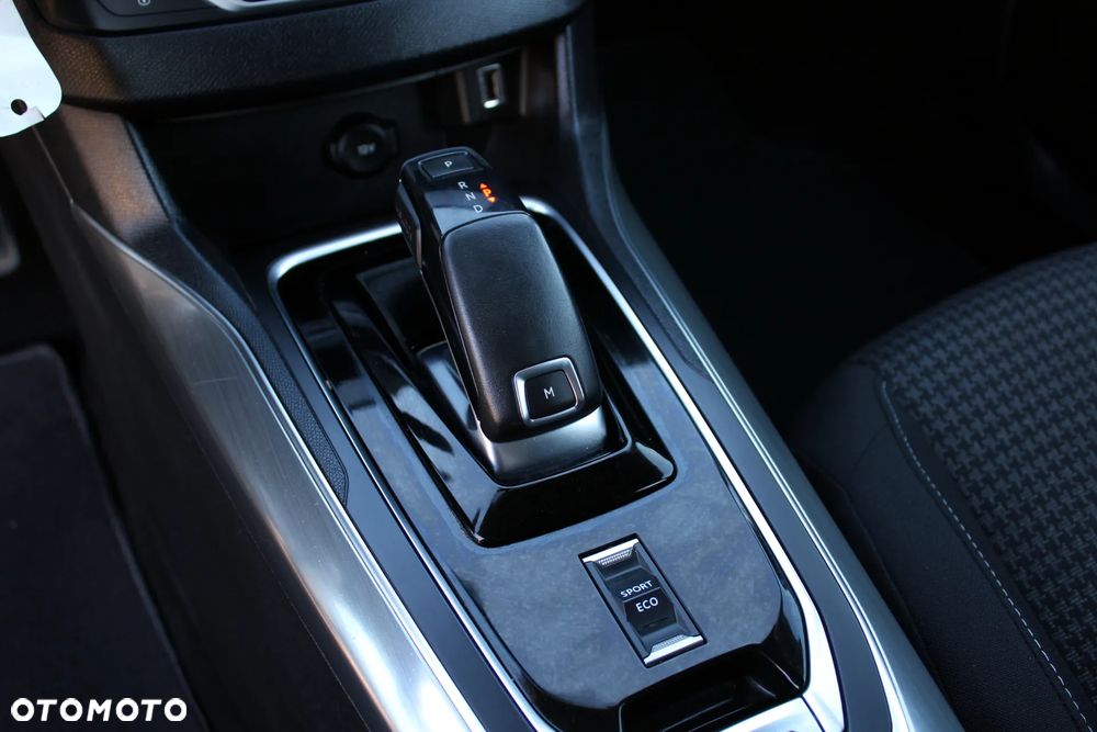 Peugeot 308 BlueHDi 130 EAT8 Stop & Start Active - 23