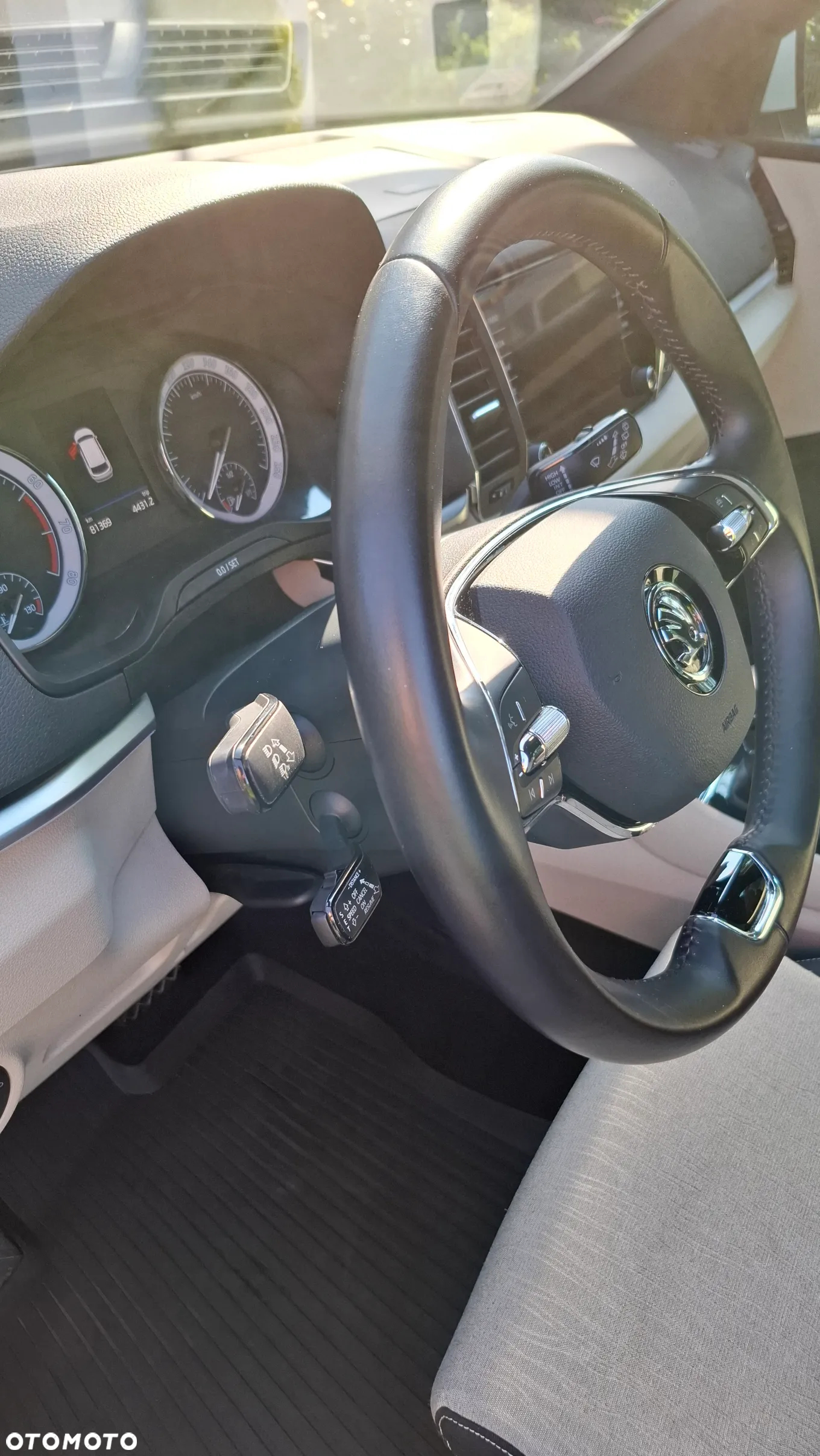 Skoda Karoq 1.5 TSI ACT 4x2 Style DSG - 14
