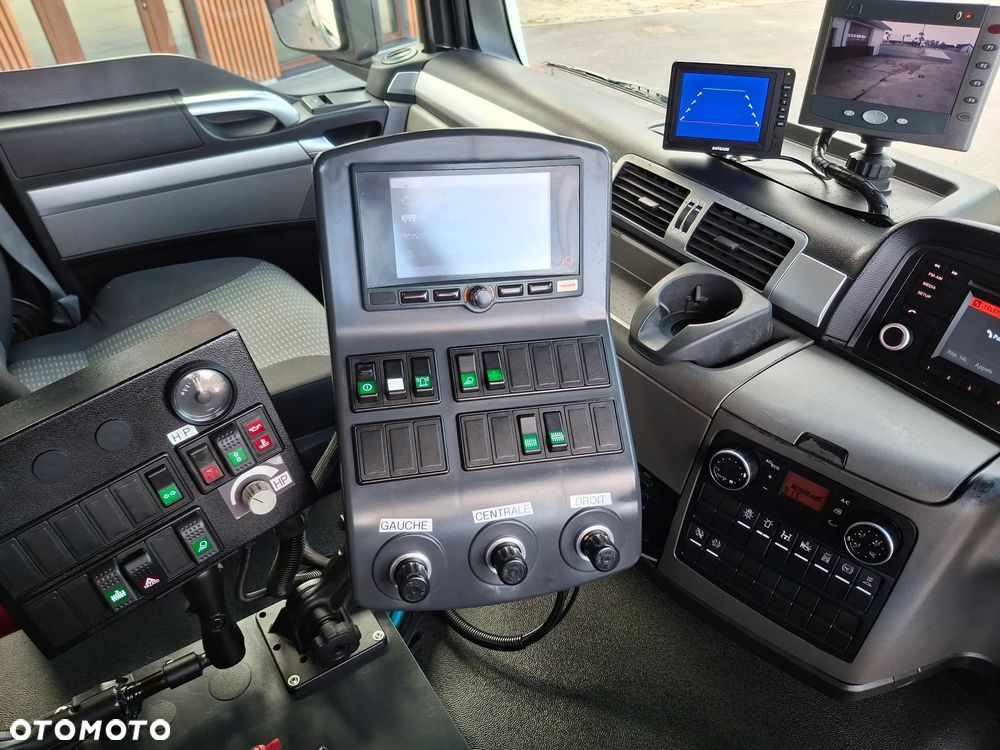 MAN TGS 18.320 Zamiatarka BUCHER OptiFant 8000 2 Silniki Euro 6 Karcher Listwy Wysokiego Ciśnienia Szczotki L/R EUnited PM10 Mycie Jezdni Ulicy Dodatkowy Zbiornik Wodny - 23