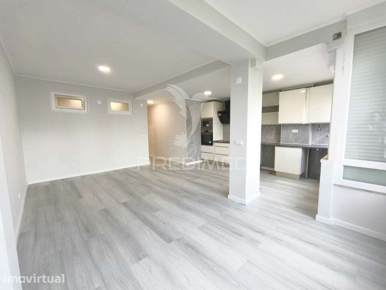 Apartamento T2 em Oeiras / Remodelado - Grande imagem: 2/25