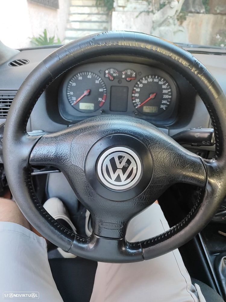 VW Golf - 5