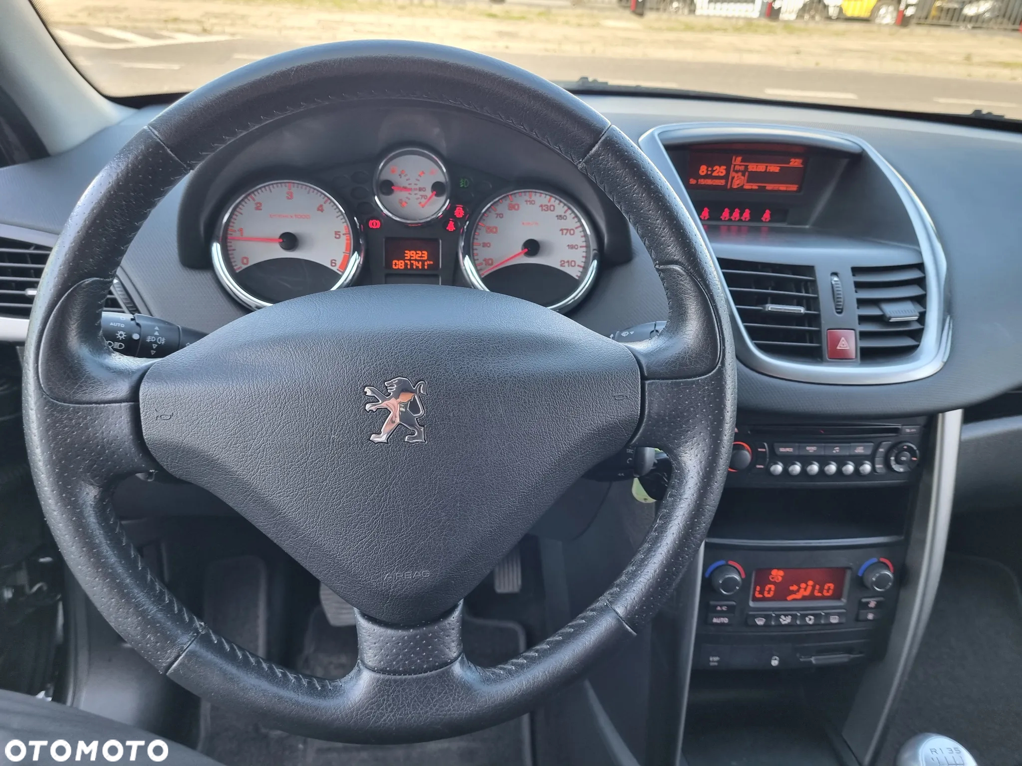 Peugeot 207 110 HDi FAP (Blue Lion) Platinum - 27