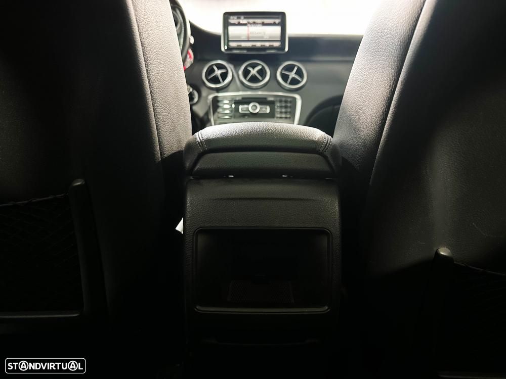 Mercedes-Benz A 180 d 7G-DCT AMG Line - 27