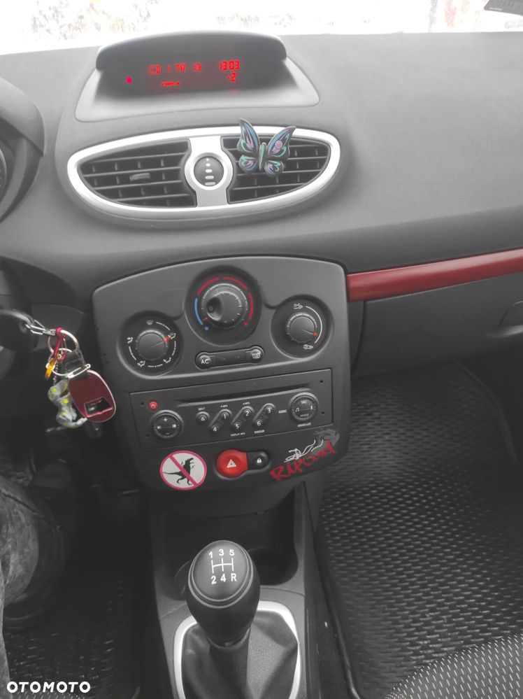 Renault Clio 1.2 16V Ripcurl - 25