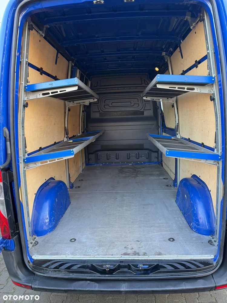 Mercedes-Benz Sprinter - 5