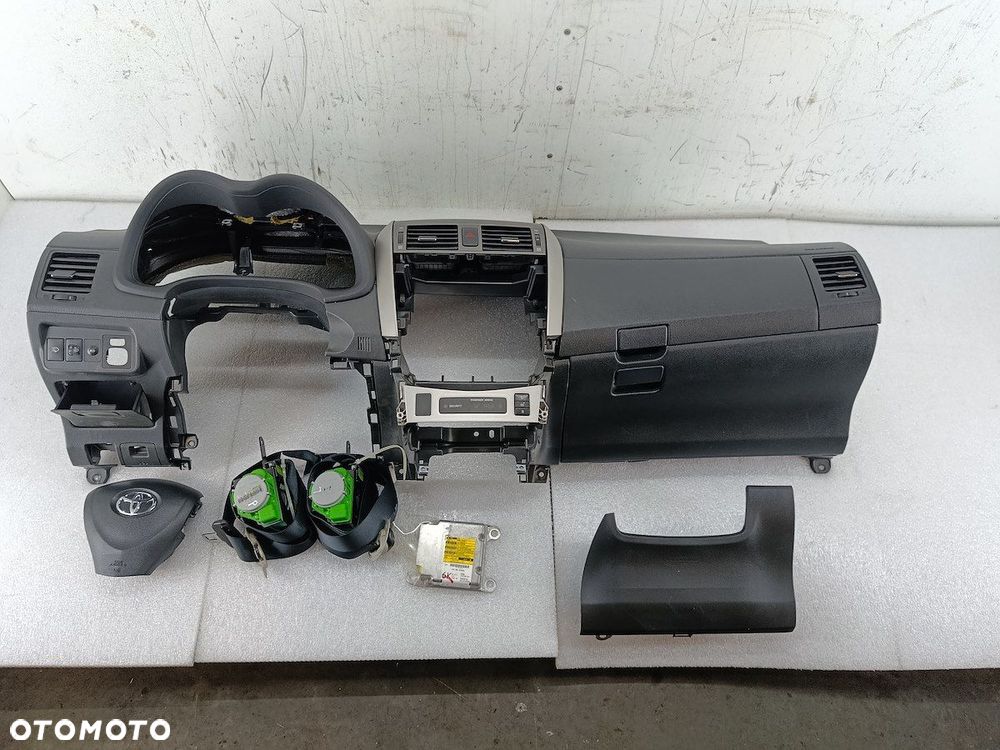 DESKA ROZDZIELCZA,KONSOLA PODUSZKI SENSOR PASY TOYOTA COROLLA X E15 - 1