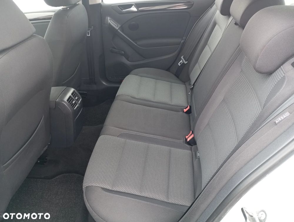 Volkswagen Golf - 9