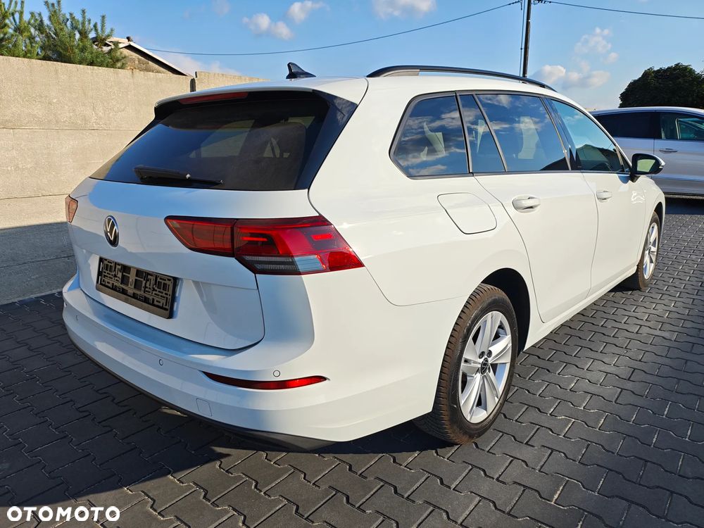 Volkswagen Golf 1.5 eTSI OPF DSG Active - 5