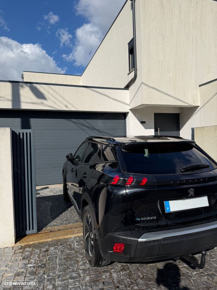 Peugeot e-2008 Allure - 6
