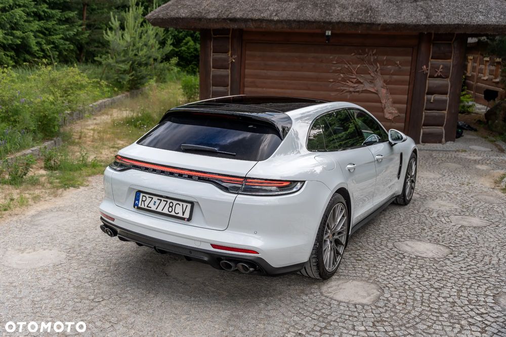 Porsche Panamera 4 Platinum Edition - 5