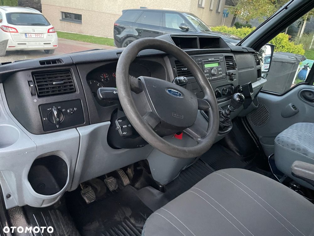 Ford Transit - 19