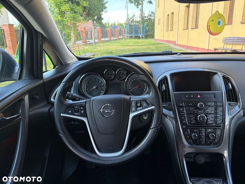 Opel Astra 1.4 Turbo - 29