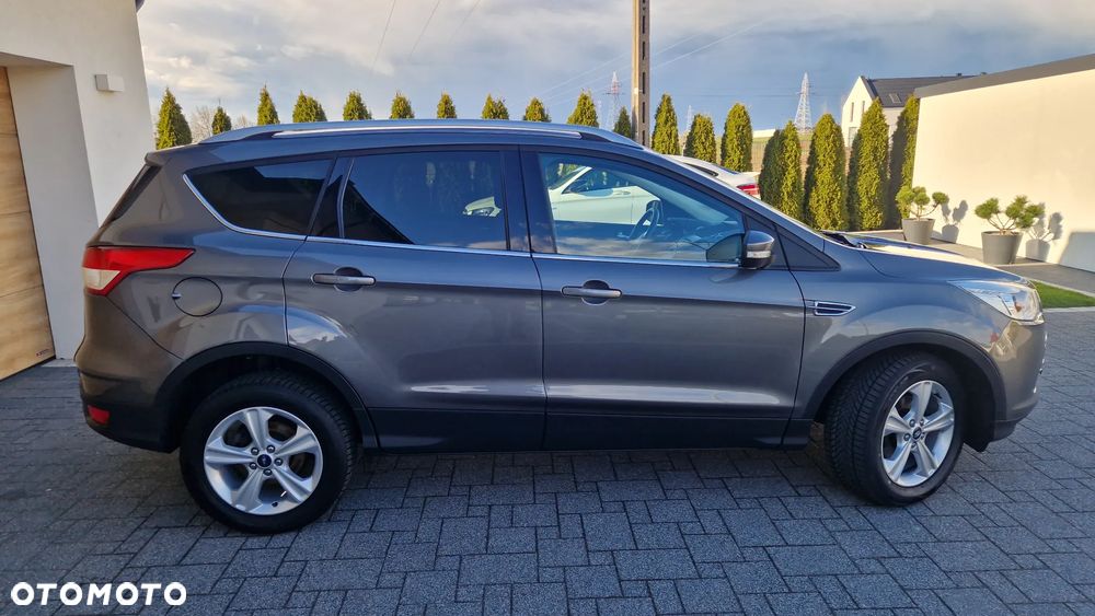 Ford Kuga 1.6 EcoBoost 2x4 Titanium - 19