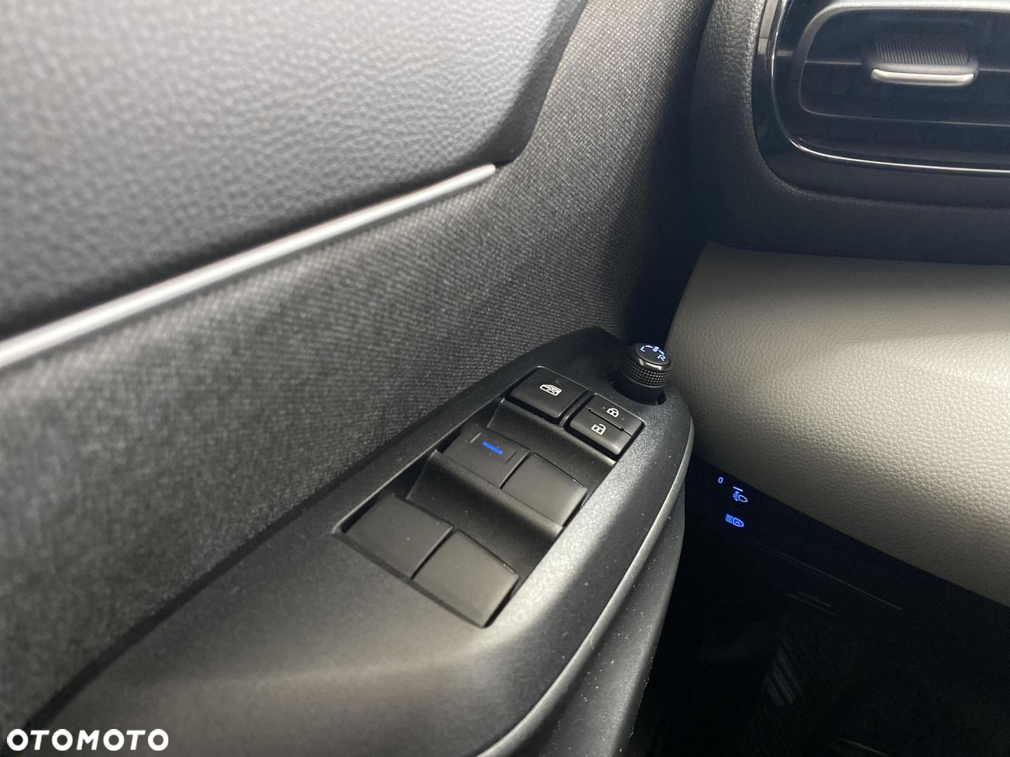 Toyota Yaris Cross - 20