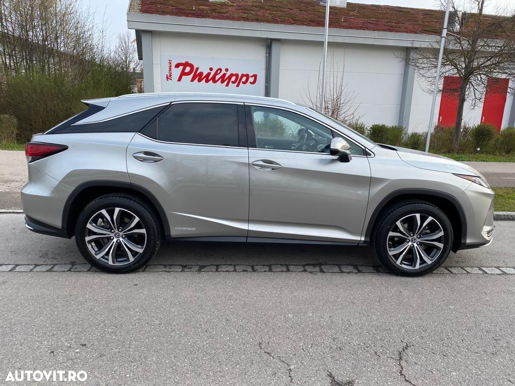 Lexus Seria RX - 7