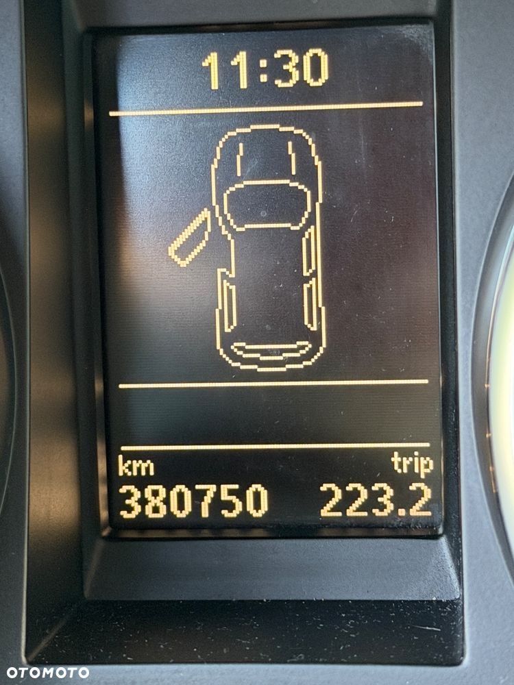 Volkswagen Golf 2.0 TDI Highline - 12